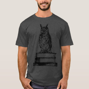 Camiseta Dibujo de tinta de búho de biblioteca