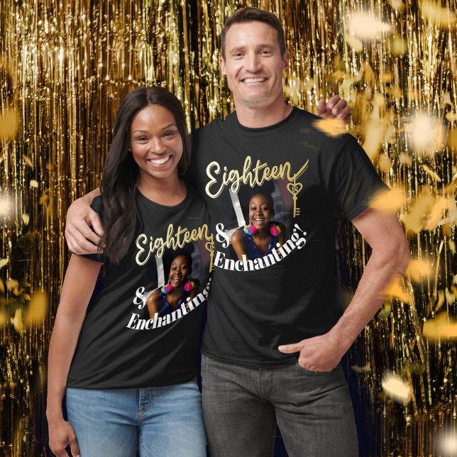 Camiseta Dieciocho y encantadora llave de oro de 18 años (Subido por el creador)