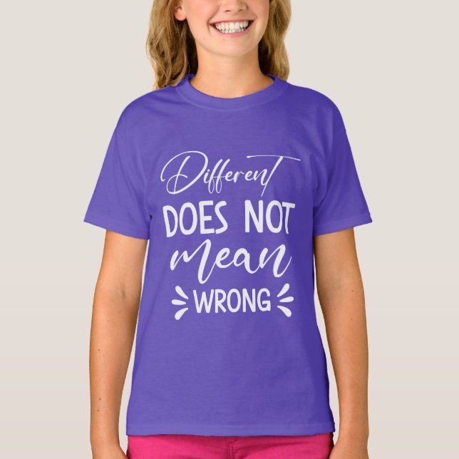Camiseta Diferente No Significa Mal (Anverso)