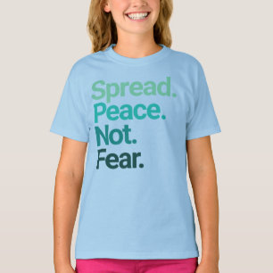 Camiseta Difundir paz no temer tipografía verde