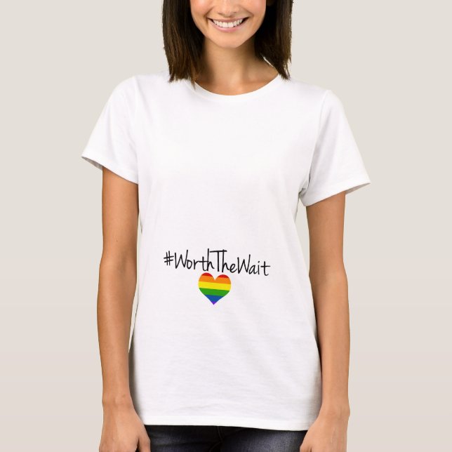 Camiseta Digno del bebé del arco iris de la espera (Anverso)