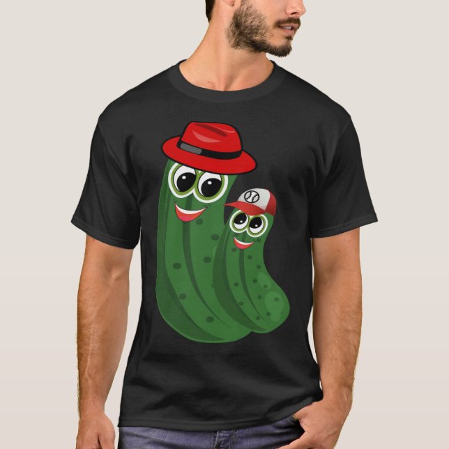Camiseta Dill Pickle Dad and Son Wearing Hats (Anverso)