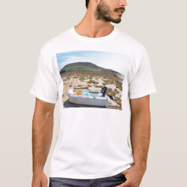 Camiseta Dinghy en la playa