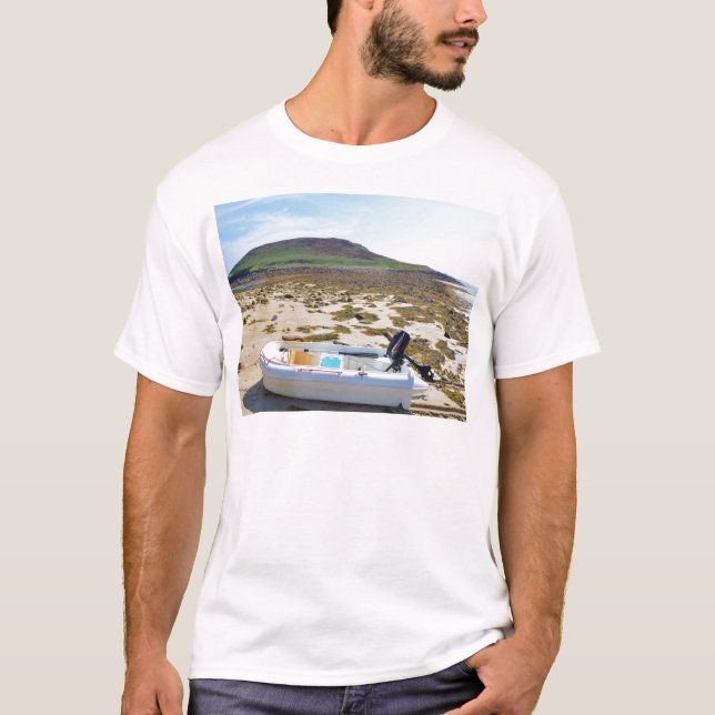 Camiseta Dinghy en la playa (Anverso)