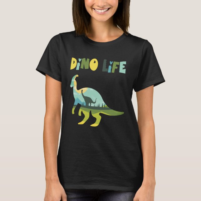 Camiseta Dino life wild wilderness in the forest with dinos (Anverso)
