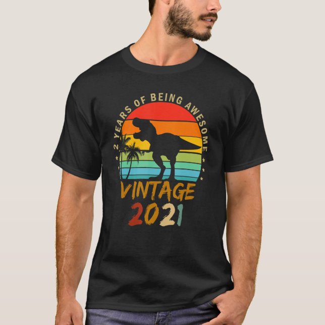 Camiseta Dinosaurio de 2 años de edad asombrosos (Anverso)