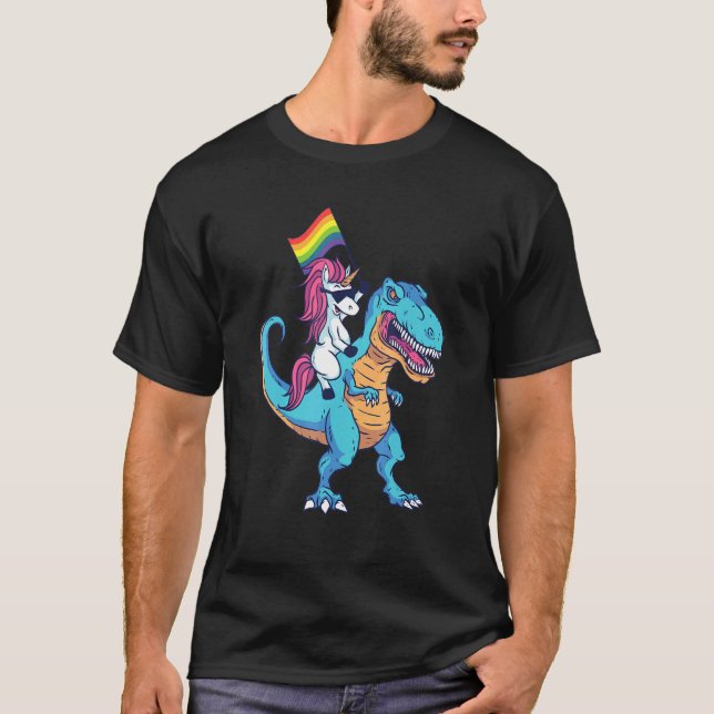 Camiseta Dinosaurio monagueño con bandera de orgullo arcoir (Anverso)