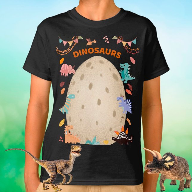 Camiseta Dinosaurios de acuarela adorable con huevo de Dino (Subido por el creador)