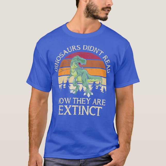 Camiseta Dinosaurios divertidos enseñando a profesor retro (Anverso)