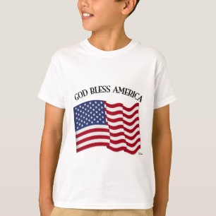 Camiseta DIOS BENDIGA A AMÉRICA con bandera de EE. UU.