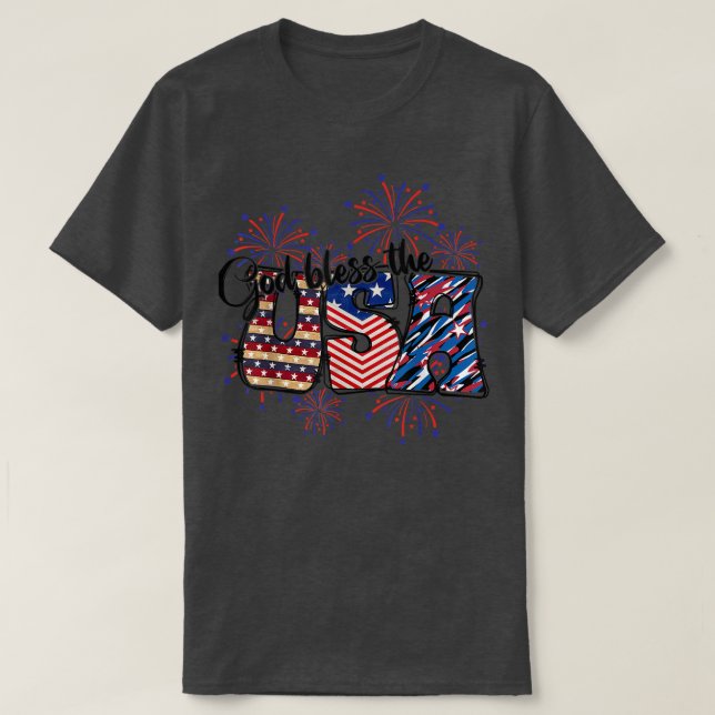 Camiseta Dios Bendiga A Los EEUU, Fuegos Artificiales El 4  (Diseño del anverso)