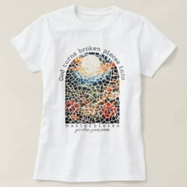 Camiseta Dios retro transforma las piezas rotas en obras ma