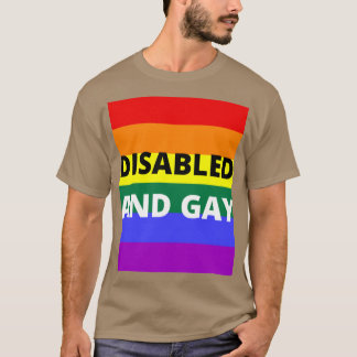 Camiseta DISCAPACITADO Y GAY sobre fondo de arcoíris chico