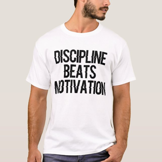 Camiseta Discipline Beats Motivation – Focus and Grind (Anverso)