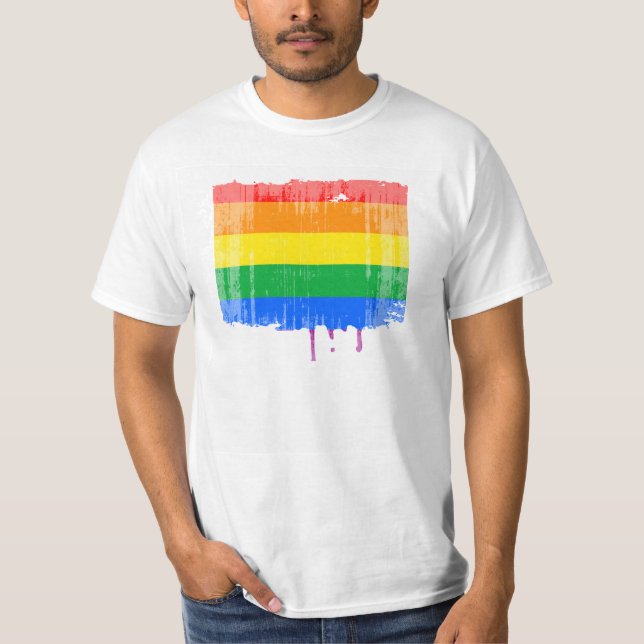 CAMISETA DISEÑO APENADO RAYAS DEL ORGULLO GAY (Anverso)