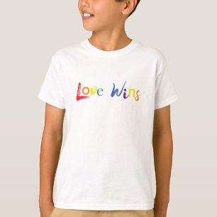 Camiseta Diseño colorido, alegre y creativo de Love Wins