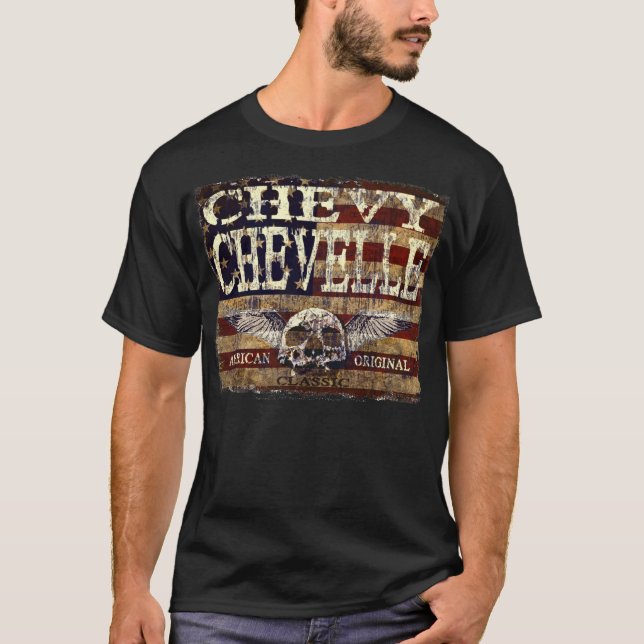 Camiseta Diseño de Chevy Chevelle contra bandera erosionada (Anverso)