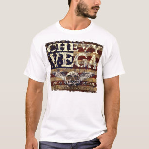 Camiseta Diseño de Chevy Vega contra bandera erosionada