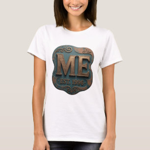 Camiseta Diseño de eslogan dorado juguetón ME EST 1996