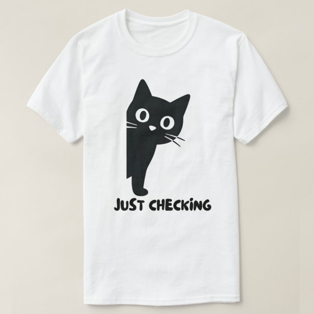 Camiseta Diseño de gato negro Just Checking (Diseño del anverso)