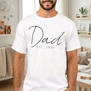 Camiseta Diseño de guión simple de año EST de papá clásico