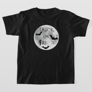 Camiseta Diseño de Halloween con trucos o trucos