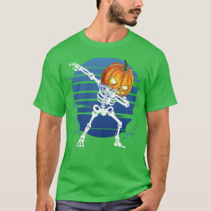 Camiseta Diseño de Halloween grabado con dabbin' pum de muj