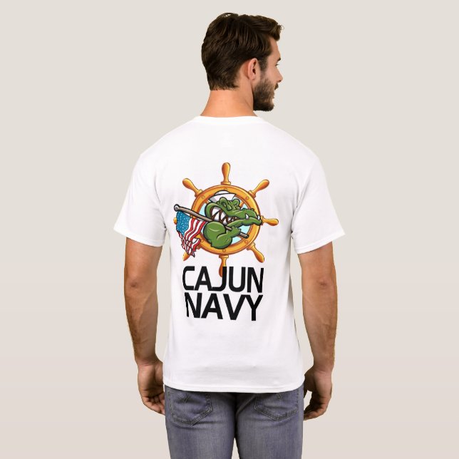 Camiseta Diseño de la Armada Cajún en la parte delantera y  (Reverso completo)