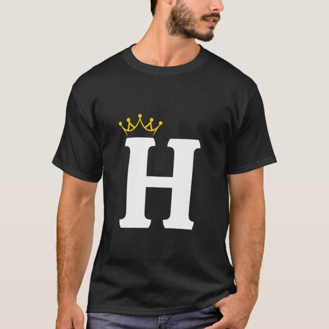 Camiseta Diseño de Monograma de Letra H Coronada (Anverso)