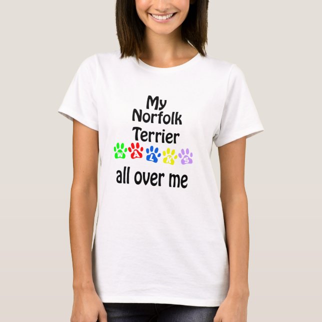 Camiseta Diseño de Norfolk Terrier Walks (Anverso)