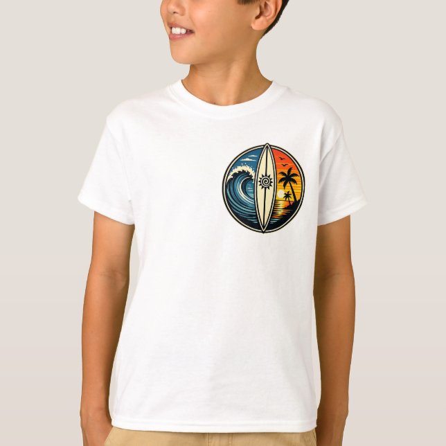 Camiseta Diseño de Olas al Atardecer de Tablas de Surf Retr (Anverso)