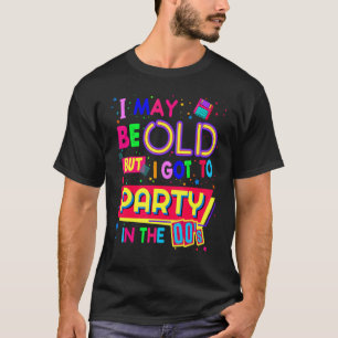 Camiseta Diseño de outfit para mujeres en rave de los 00 y 