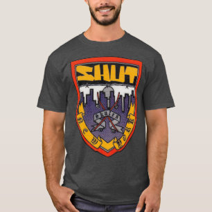Camiseta Diseño de patineta con cierre de escudo