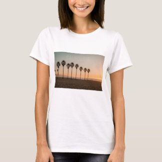 Camiseta Diseño de playa salvaje de California