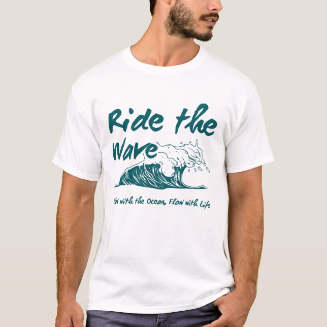 Camiseta Diseño de surf Ride the Wave (Anverso)