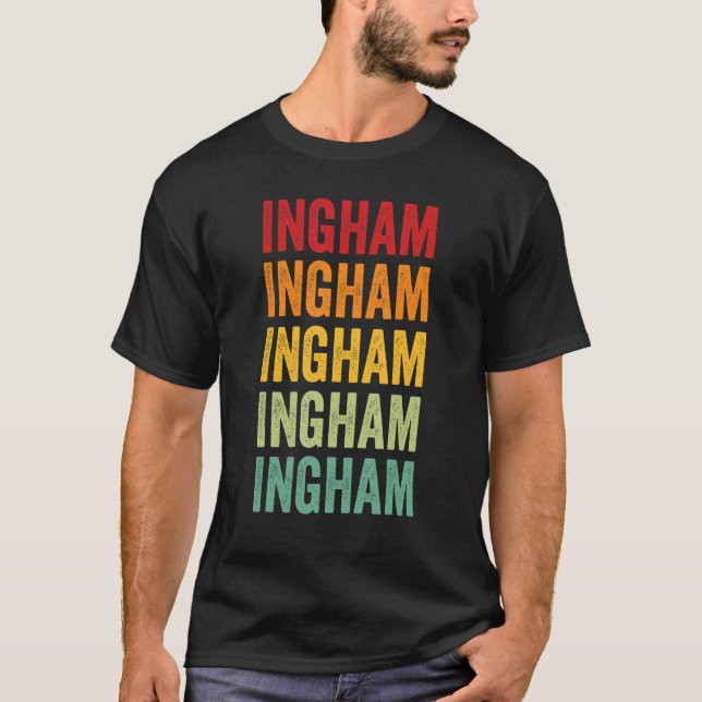 Camiseta Diseño de texto arcoiris del condado de Ingham de  (Anverso)