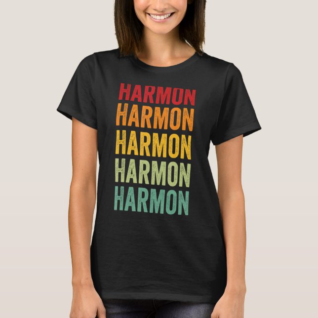 Camiseta Diseño de texto arcoiris en el condado de Harmon O (Anverso)