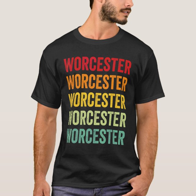 Camiseta Diseño de texto de arcoíris del condado de Worcest (Anverso)