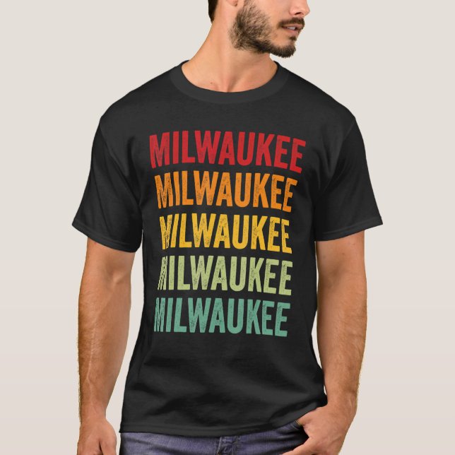 Camiseta Diseño de texto en arco iris del condado de Milwau (Anverso)