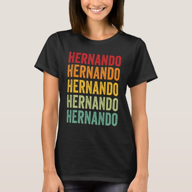 Camiseta Diseño de texto en arcoiris del condado de Hernand (Anverso)