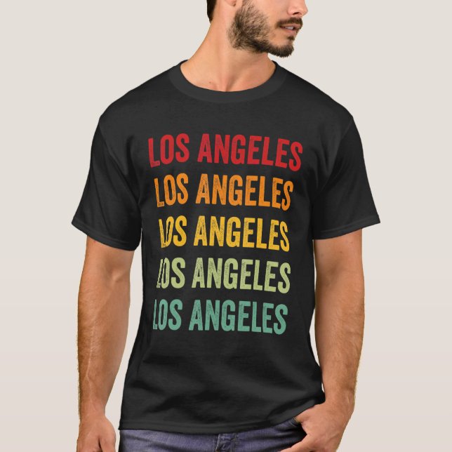 Camiseta Diseño de texto en arcoiris del condado de Los Áng (Anverso)