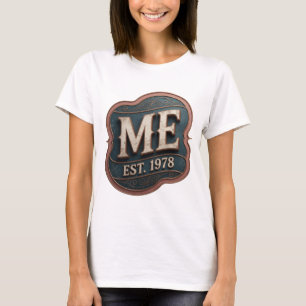 Camiseta Diseño de texto Vibrante Gold ME EST 1978