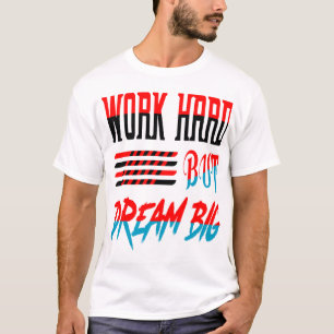 Camiseta Diseño de tipografía de cita de IA Trabaja duro pe