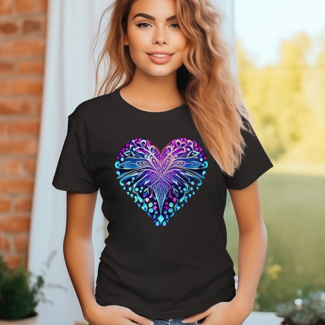 Camiseta Diseño decorativo del corazón (Subido por el creador)