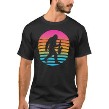 Diseño divertido de Bigfoot con saxofón y puesta d