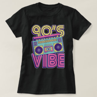 Camiseta Diseño Estético Retro Boombox Neon Vibra 90s