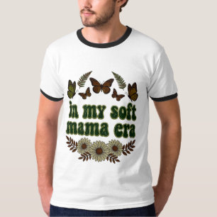 Camiseta Diseño Floral de Mariposa Retro en Mi Era de Mamá 
