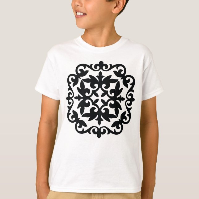 Camiseta Diseño Floral Ornamental (Anverso)