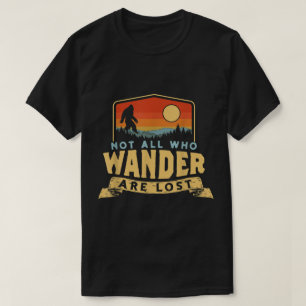 Camiseta Diseño Retro de Camping Bigfoot Viajero