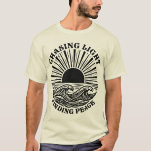 Camiseta Diseño Retro de Olas del Océano en la Puesta de So